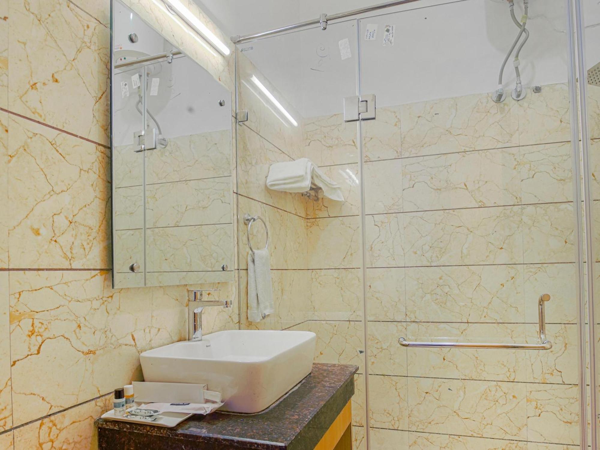 Hotel Ricky By Sahibs Group Amritsar Exteriör bild